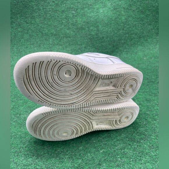 Nike Air Force White Womens - Picture 2 of 3